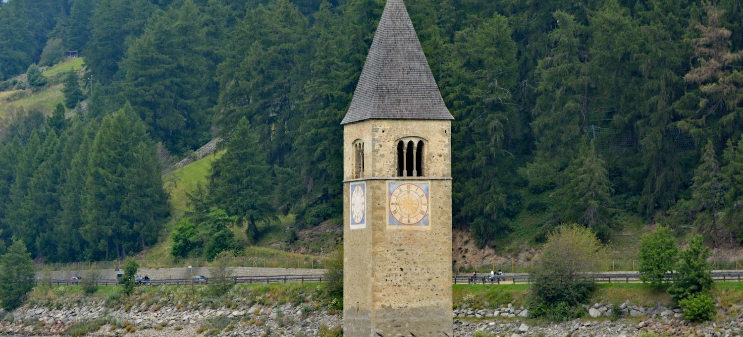 Wieża w Jeziorze Reschen