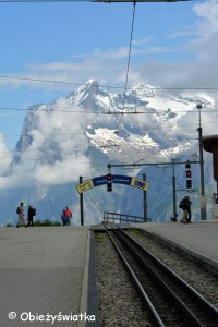 Stacja kolejowa na Przełęczy Kleine Scheidegg 2061 m n.p.m.