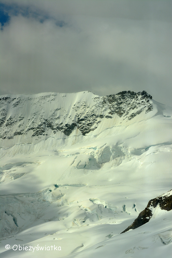 Widok z Przełęczy Jungfraujoch na wysokości 3471 m n.p.m.