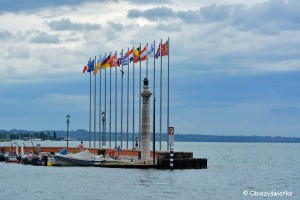 Flagi na Jeziorze Garda