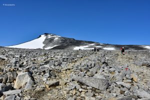 Wspinając się po morzu kamieni