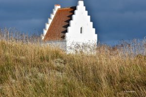 Zasypany piaskiem kościół w Skagen