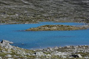 Błękit wody - Gamle Strynefjellsvegen, Norwegia