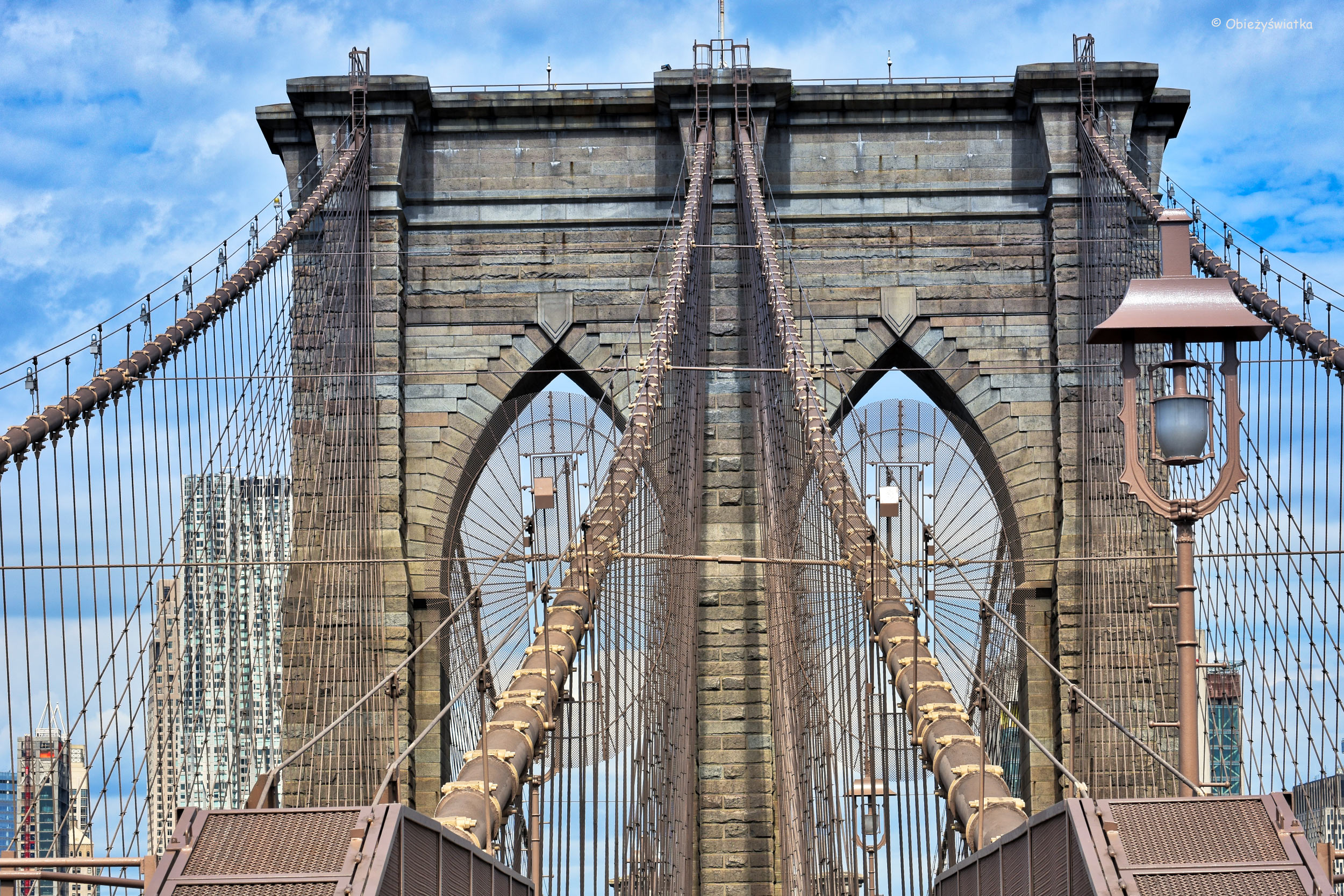 Jeden z pylonów, Brooklyn Bridge, NY