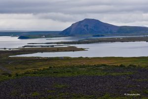 Jezioro Myvatn, widok z wulkanu Hverfjall, Islandia