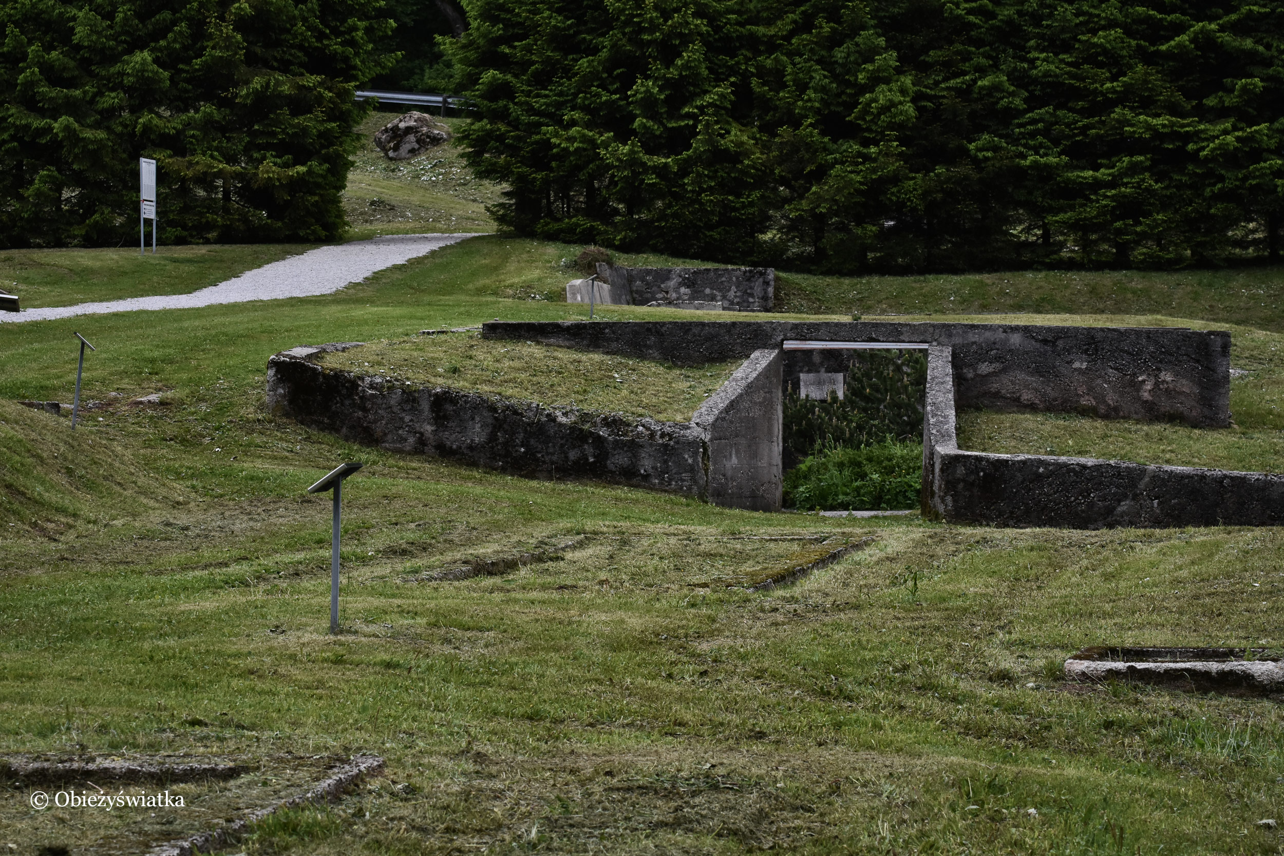 Pozostałości po zabudowaniach obozu koncentracyjnego Ljubelj