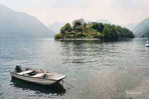 Otulona mgłą Isola Comacina, Lago di Como