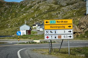 Na lewo Nordkapp, Norwegia