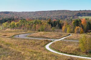 Jedna z dróg prowadząca przez teren Miejsca Pamięci Flight 93 National Memorial, USA