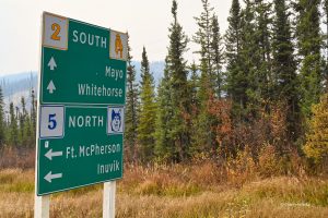 Szyldy droge na Klondike Highway, Kanada