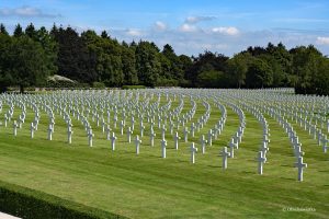 Prawie 8000 grobów .... - Amerykański Cmentarz Wojskowy w Belgii