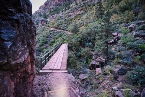 Mosty, mosty, mosty - na szlaku North Kaibab Trail jest ich bardzo dużo...