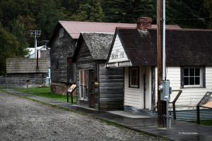 Historycznym szlakiem po miasteczku Skagway, Alaska