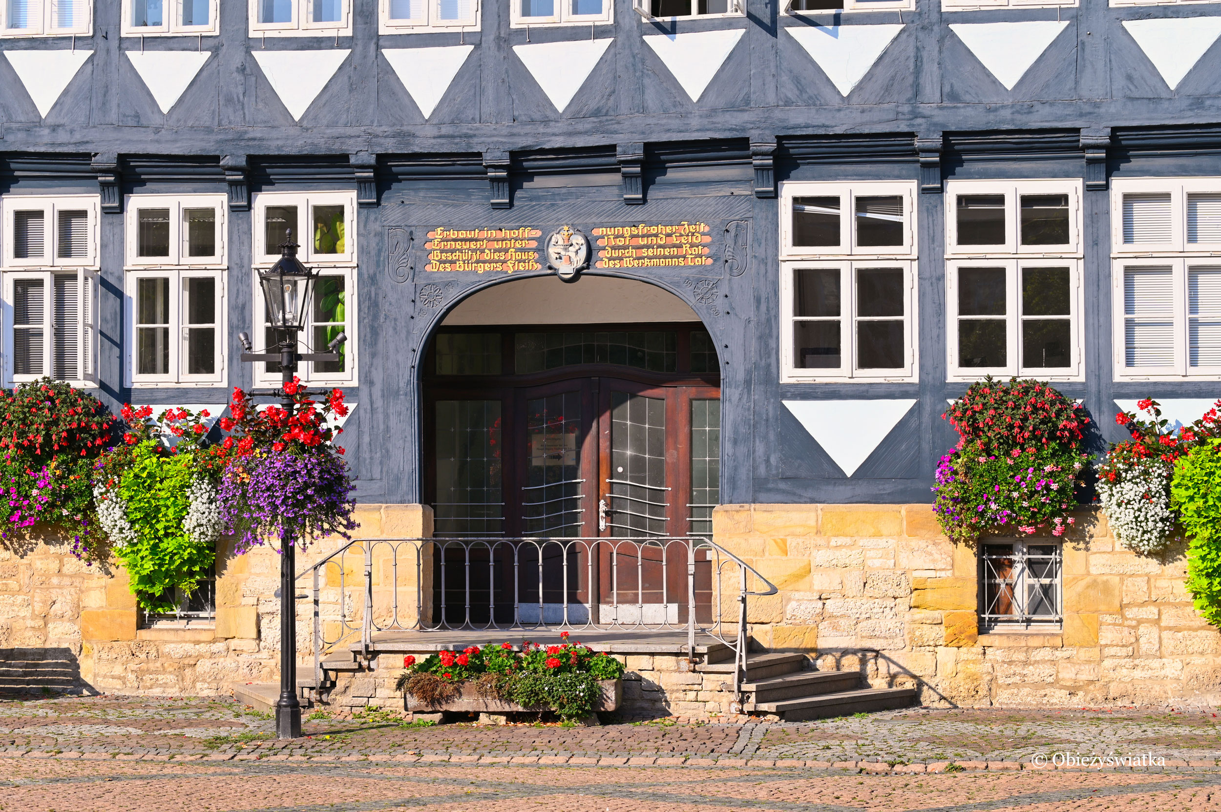 Wejście główne zabytkowego Ratusza, Wolfenbüttel, Niemcy