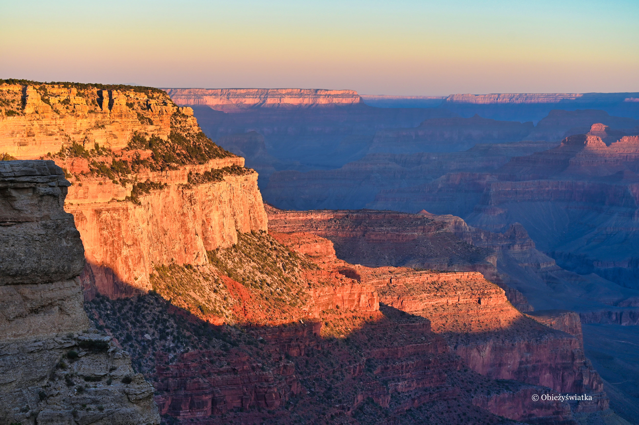 Grand Canyon o wschodzie słońca - widok z South Kaibab Trail