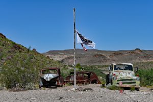 Stare auta na dawnej stacji benzynowej Cool Springs, Oatman Highway