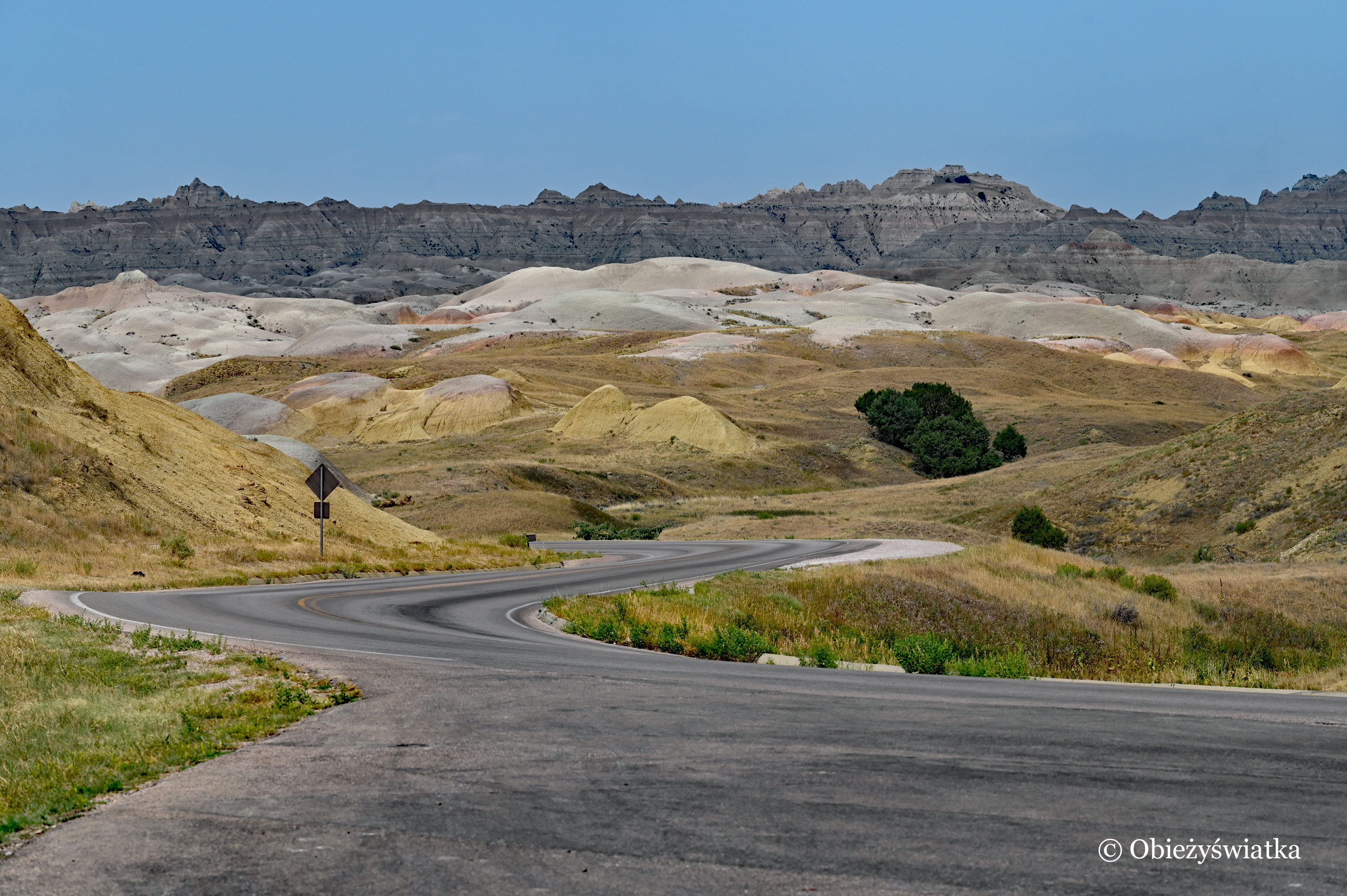 Do wyboru, do koloru - Yellow Mounds w Parku Narodowym Badlands, Południowa Dakota, USA