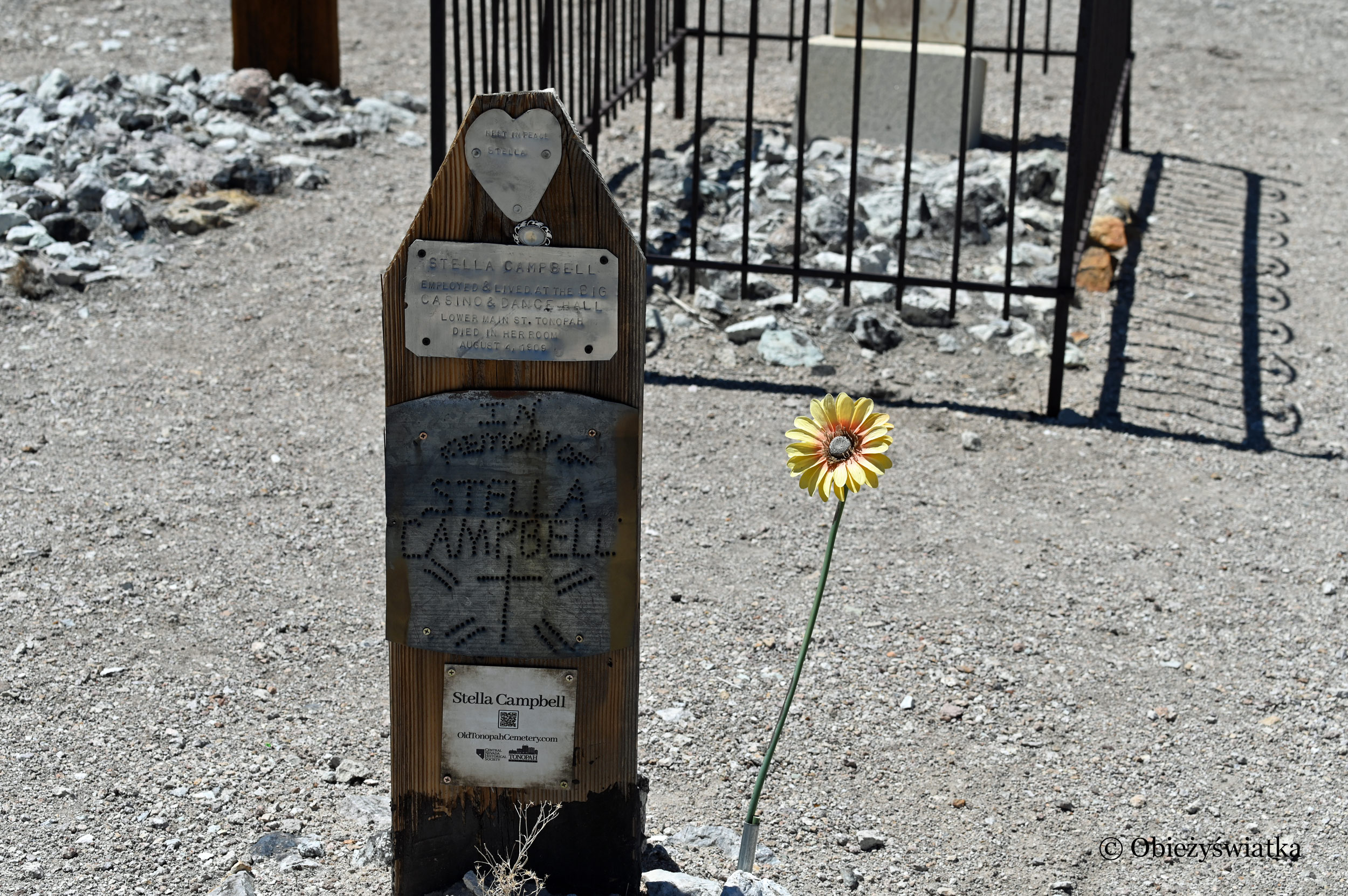 Tonopah Cemetery, Nevada - Stella zmarła w swoim pokoju...