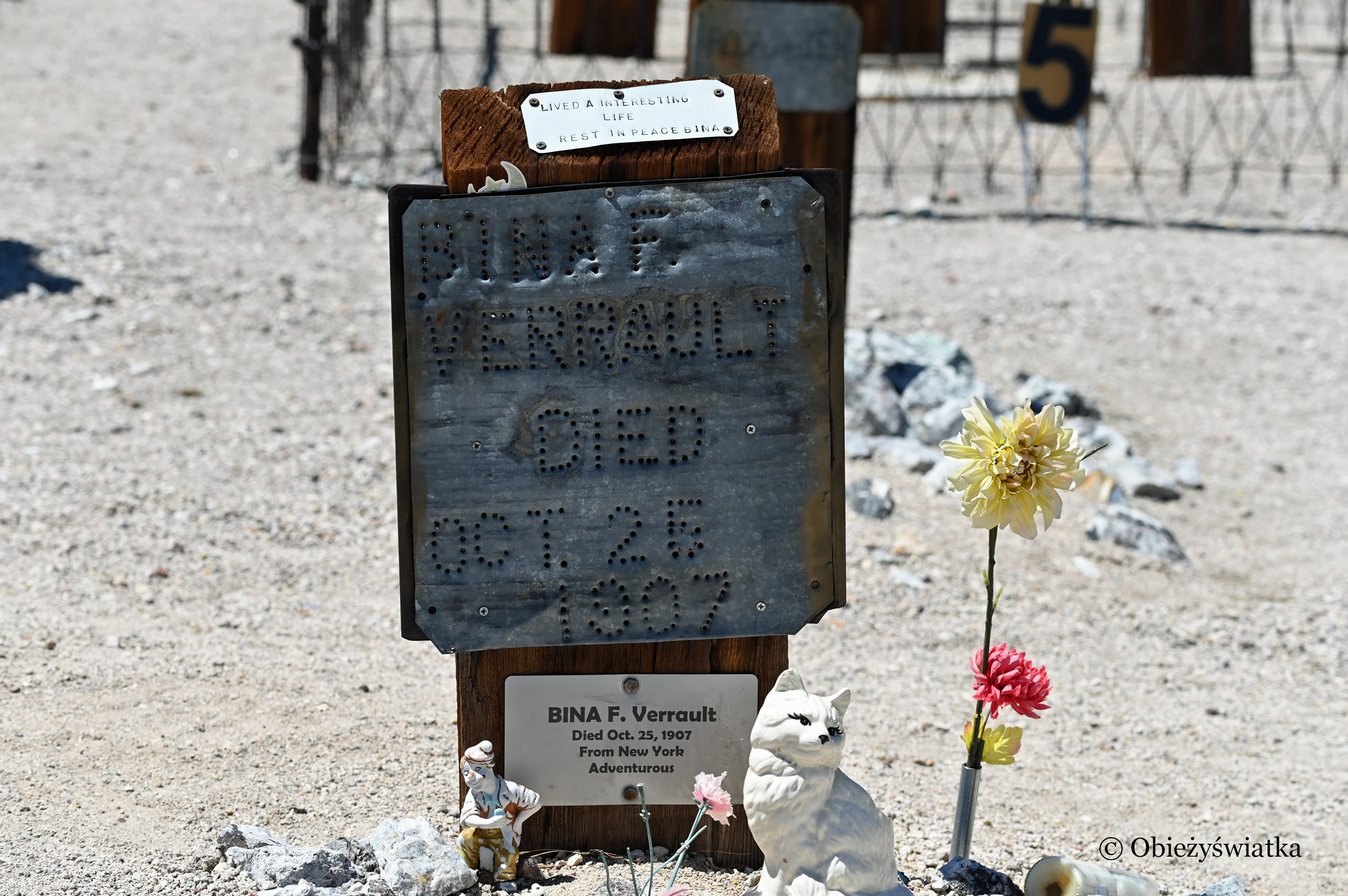Tonopah Cemetery, Nevada - Bina z Nowego Yorku miała ciekawe życie....
